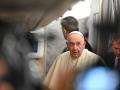 El Papa Francisco en el vuelo de regreso a Roma tras su viaje a Canadá