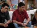 Joey (Matt LeBlanc) y Chandler (Matthew Perry), en una escena de la segunda temporada de Friends