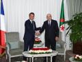 El presidente francés, Emmanuel Macron, asistiendo a su reunión bilateral con su homólogo argelino Abdelmadjid Tebboune