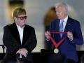 Elton John y Joe Biden en viernes en la Casa Blanca