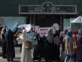 Mujeres afganas se manifiestan frente a la embajada de Irán en Kabul