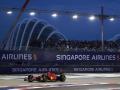 El Ferrari de Charles Leclerc en el trazado urbano del GP de Singapur