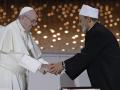 El Papa Francisco y el imán Al-Tayyeb en Abu Dhabi para la firma del documento sobre la fraternidad en 2019