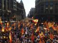 Manifestación del 8 de octubre de 2017, a su paso por la Vía Laietana de Barcelona