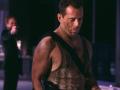 Bruce Willis, como John McClane, en una escena de Jungla de cristal