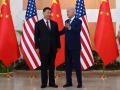El presidente de los Estados Unidos, Joe Biden (derecha), y el presidente de China, Xi Jinping, celebran una reunión al margen de la Cumbre del G20