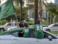 Varios centenares de aficionados saudíes celebraron la victoria de Argentina en las calles