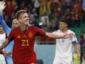 Dani Olmo celebra el primer gol de España ante Costa Rica