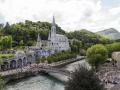 Vista del Santuario de Lourdes, Francia