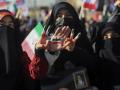 Un grupo de mujeres iraníes se manifiestan en favor del régimen Iraní