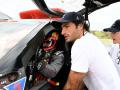 Carlos Sainz hijo está acompañando a su padre en el Dakar