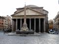 Piazza della Rotonda en la que se sitúa el Panteón de Agripa o Panteón de Roma