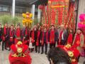 Las personalidades presentes en el acto. A la derecha del alcalde, el embajador Wu Haitao