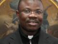 El padre Michael Olubunimi Olofinlade