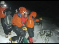 Los bomberos rescatan a dos hombres desorientados en la nieve