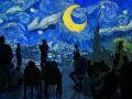 Espectadores en la exposición 'Van Gogh 360º' en Bombay