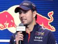 Checo Pérez en la presentación del RB19
