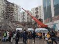 Operación de rescate en varios edificios derrumbados en Diyarbakir (Turquía), el pasado lunes