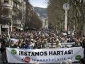 Miles de personas se han manifestado este sábado en San Sebastián, convocados por diversas plataformas ciudadanas, en contra del "desmantelamiento" de la sanidad pública. EFE/ Javier Etxezarreta