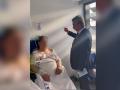 El polémico vídeo de Revilla cantando sin mascarilla en un hospital