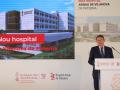 El presidente de la Generalitat Valenciana, Ximo Puig, presentando un nuevo hospital a pocas semanas de las elecciones.