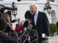 Washington (United States), 31/03/2023.- United States President Joe Biden walks towards reporters as he departs the White House to visit tornado damaged parts of the state of Mississippi, in Washington, DC, USA, 31 March 2023. (Estados Unidos) EFE/EPA/Chris Kleponis / CNP / POOL