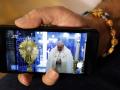 La histórica bendición del Papa durante la pandemia, a través de un móvil