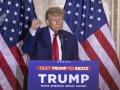 Former US President Donald J. Trump delivers remarks at his Mar-a-Lago resort in Palm Beach, Florida, USA, 04 April 2023. A Manhattan grand jury voted to indict former President Donald J. Trump, who turned himself in at the courthouse in New York and appeared before a judge to hear the charges against him. (Estados Unidos, Nueva York) EFE/EPA/CRISTOBAL HERRERA-ULASHKEVICH