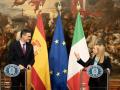 Pedro Sánchez sonríe a Giorgia Meloni en su visita a Roma