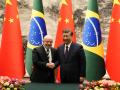 El presidente de China Xi Jinping y el presidente Luiz Inació Lula da Silva de Brasil en Pekín