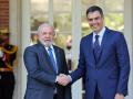 El presidente de Brasil Luiz Inacio Lula da Silva es recibido por Pedro Sánchez en la Moncloa