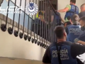 Agentes de la Policía Municipal de Madrid junto con la Policía Nacional desarticulan el narcopiso de Lavapiés