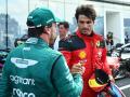 El saludo entre Fernando Alonso y Carlos Sainz