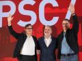 (I-D) El líder del PSC, Salvador Illa; el secretario general del PSOE y presidente del Gobierno, Pedro Sánchez; y el candidato socialista a la alcaldía de Barcelona Jaume Collboni; intervienen en la clausura de la Convención Municipal del PSC en La Farga, a 2 de abril de 2023,  en L'Hospitalet de Llobregat, Barcelona, Cataluña, (España). La Convención Municipal del Partido Socialista de Cataluña, ha tratado temas sobre vivienda, espacio público, seguridad, salud o educación durante toda la semana. Ayer el PSC premió al alto representante para la Política de Seguridad y de Seguridad Común, Josep Borrell, en la última jornada de debates de la convención.
02 ABRIL 2023;PSOE;PARTIDO SOCIALISTA;PSC;MITIN;PRECAMPAÑA;
Kike Rincón / Europa Press
(Foto de ARCHIVO)
02/4/2023