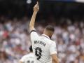 El delantero del Real Madrid Karim Benzema celebra su gol durante su último partido con el Real Madrid