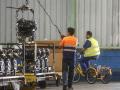 Dos trabajadores en la fábrica de Ford en Almussafes