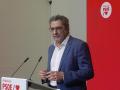 El coordinador de campaña del PSOE andaluz para el 23-J, Antonio Gutiérrez Limones, en rueda de prensa