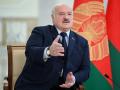 El presidente de Bielorrusia, Alexander Lukashenko  en su residencia de Minks