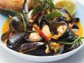 Zuppa di cozze (Mussels in wine broth, Italy) 
Aji Ají Aroma Birote Caldo de vino Cayena Chili Cocina de Europa Cocina de Italia Cocina de Italia del Sur Cocina del Sur de Italia Cocina europea Cocina italiana Comida Comida de frutos del mar Comida de marisco Comida de mejillones Con bebida Con vino Concha Condimento Crustaceo Crustáceo Di Especias Especie Europa Food Fruta Fruta citrica Fruta cítrica Fruto de mar Fruto sureno Fruto sureño Guindilla Hierba Hierbas Hierbas aromaticas Hierbas aromáticas Italia Italia del Sur Laurel Limon Limón Marisco Mejillon Mejillón Mitad de limon Mitad de limón Molusco Nadie Pan blanco Plato Plato a las finas hierbas Plato a las hierbas aromaticas Plato a las hierbas aromáticas Plato de frutos del mar Plato de marisco Plato de mejillones Plato fuerte Plato principal Puglia Receta con vino Receta con vino blanco Romero Secondo piatto Sopa Sopa de marisco Sopa de vino Tomillo Vino blanco Yuyo Zuppa