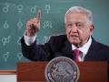 La oposición dice que López Obrador pretende adoctrinar a los niños con los nuevos libros de texto