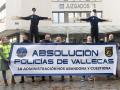 Agentes del sindicato policial protestan por la acusación contra tres agentes que serán juzgados por la muerte de un agresor