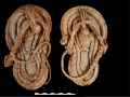 Imagen de las zapatillas de esparto encontradas en una cueva de Granada