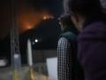 Vista del incendio de Montitxelvo desde el municipio de Ador, el jueves por la noche