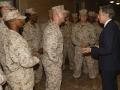 El secretario de Estado de los Estados Unidos, Antony Blinken, con el destacamento de guardias de seguridad de la embajada del Cuerpo de Marines de los Estados Unidos en Bagdad