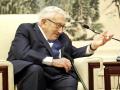 Fotografía de archivo del 22 de noviembre de 2019 donde aparece el exsecretario de Estado estadounidense Henry Kissinger durante una reunión en el Ministerio Relaciones Exteriores de China en el Gran Palacio del Pueblo, en Pekín (China). Kissinger falleció este miércoles a los 100 años de edad en su hogar en Connecticut, informaron los medios de Estados Unidos. EFE/ Jason Lee ARCHIVO