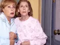 Gemma Cuervo y Mariví Bilbao, en un episodio de Aquí no hay quien viva