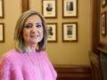 La alcaldesa de Pamplona Cristina Ibarrola en su despacho del Ayuntamiento