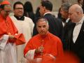 Angelo Becciu, en la Basílica de San Pedro en el mes de agosto de 2022