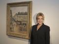 Fotografía de archivo fechada el 15 de octubre de 2013 que muestra a la baronesa Carmen Thyssen, vicepresidenta del Patronato del Museo Thyssen-Bornemisza, mientras posa junto a la obra "Rue Saint Honoré por la tarde" del artista impresionista Camille Pissarro