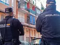 Dos agentes de la Policía Nacional